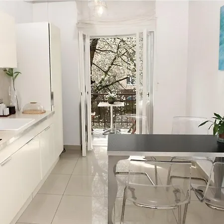 Fancy House Apartment *